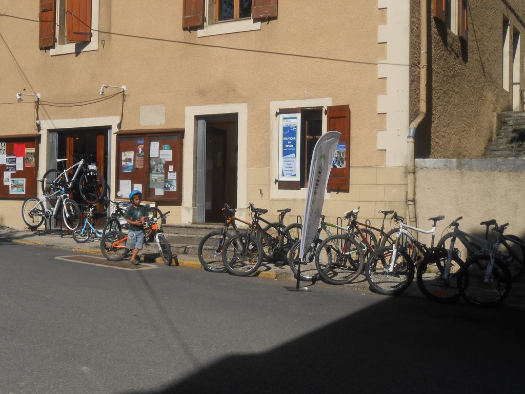 Hotel Les 3 Marmottes Lus-la-Croix-Haute Exterior foto